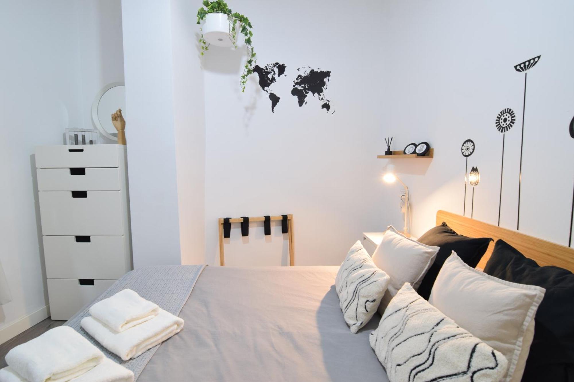 Apartamento Atarazanas Malaga Centro Historico Eksteriør bilde
